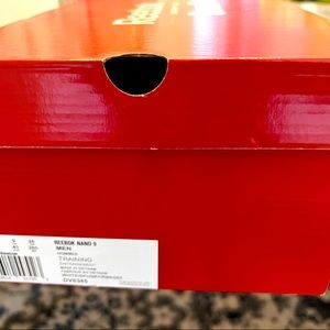 Size 10 Reebok Nano 9.  Used a few times but in good shape for the price.